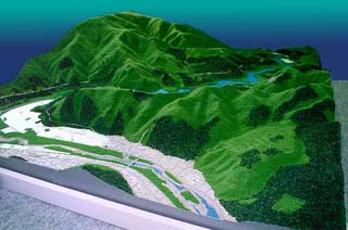 ダム周辺地形模型