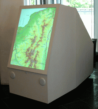 立山博物館様立体地図投影システム写真